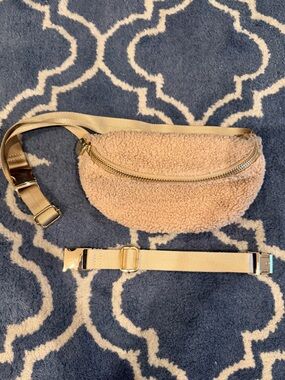 SCL Hazelnut Cozy Sherpa Fanny Pack & Extender